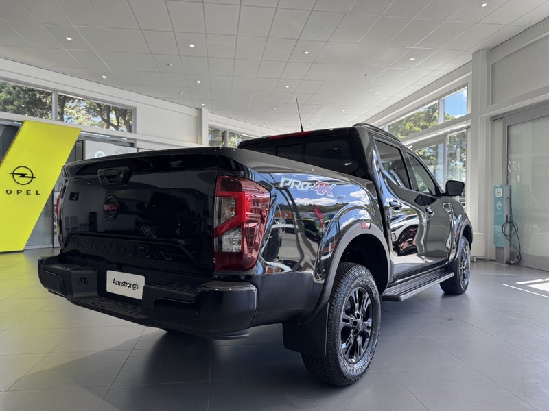 2025 Nissan Navara PRO-4X 2.3D/4WD/7AT image 3