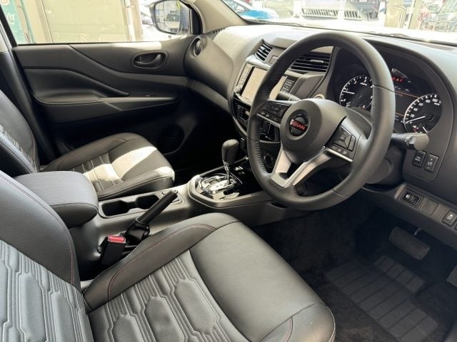 2025 Nissan Navara PRO-4X 2.3D/4WD/7AT image 2