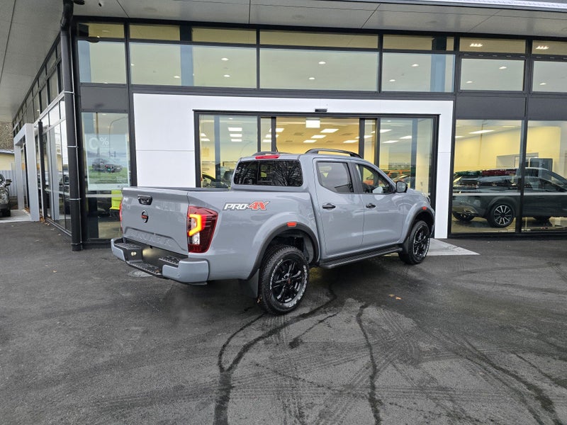 2025 Nissan Navara PRO-4X 2.3D/4WD/7AT image 3