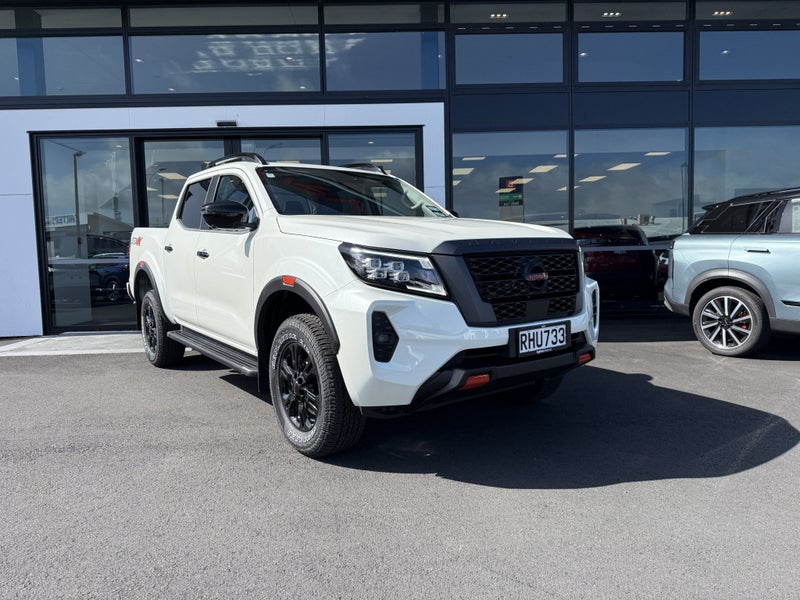 2025 Nissan Navara PRO-4X 2.3D/4WD/7AT image 1