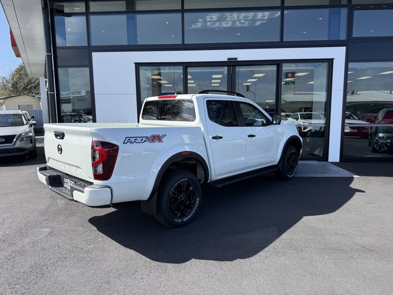 2025 Nissan Navara PRO-4X 2.3D/4WD/7AT image 3