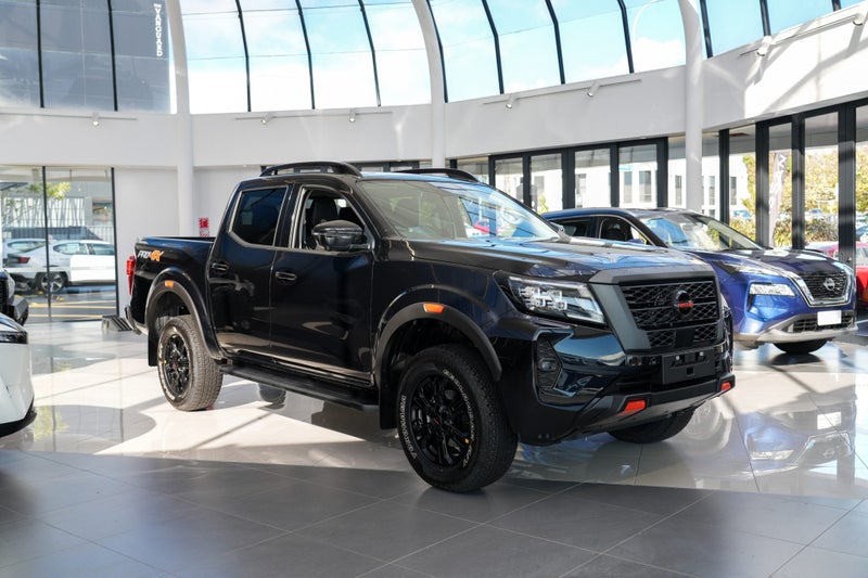 2025 Nissan Navara PRO-4X 2.3D 4WD 7AT Utility image 3