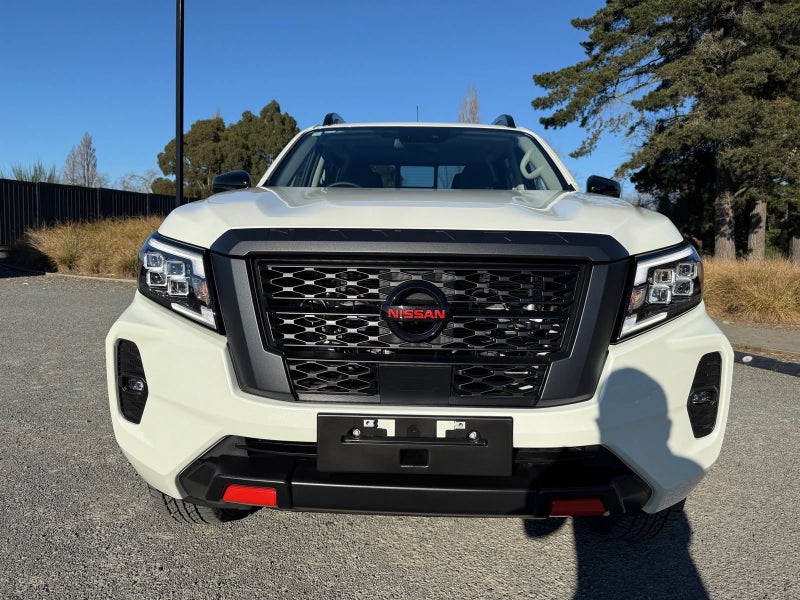 2025 Nissan Navara PRO-4X 4WD 2.3 Double Cab 7Auto image 2