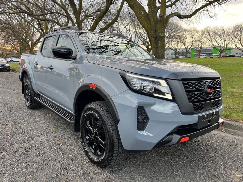 2025 Nissan Navara PRO-4X 4WD 2.3 Double Cab 7Auto image 1