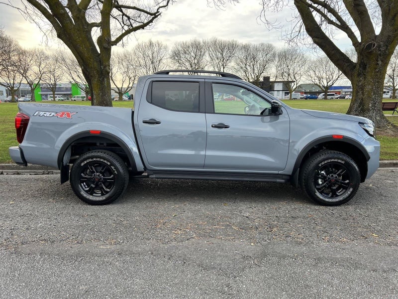 2025 Nissan Navara PRO-4X 4WD 2.3 Double Cab 7Auto image 4