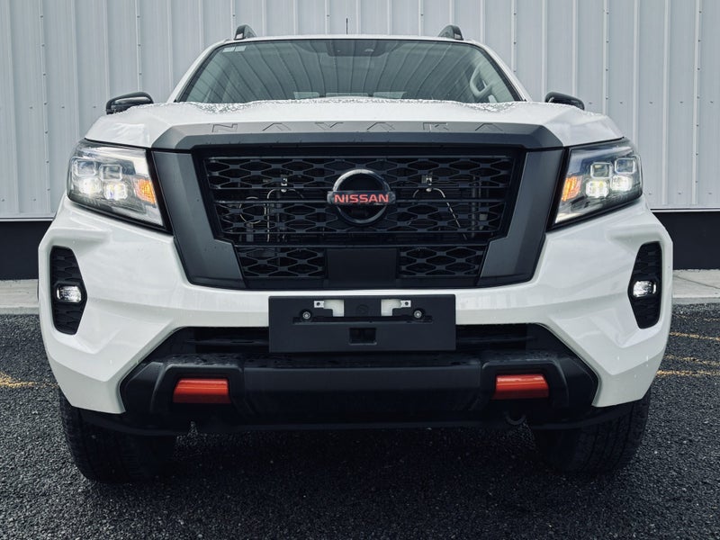 2025 Nissan Navara Pro-4X 4WD image 3