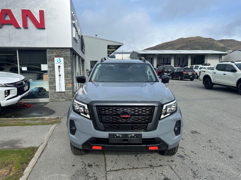 2025 Nissan Navara PRO-4X 4WD image 3