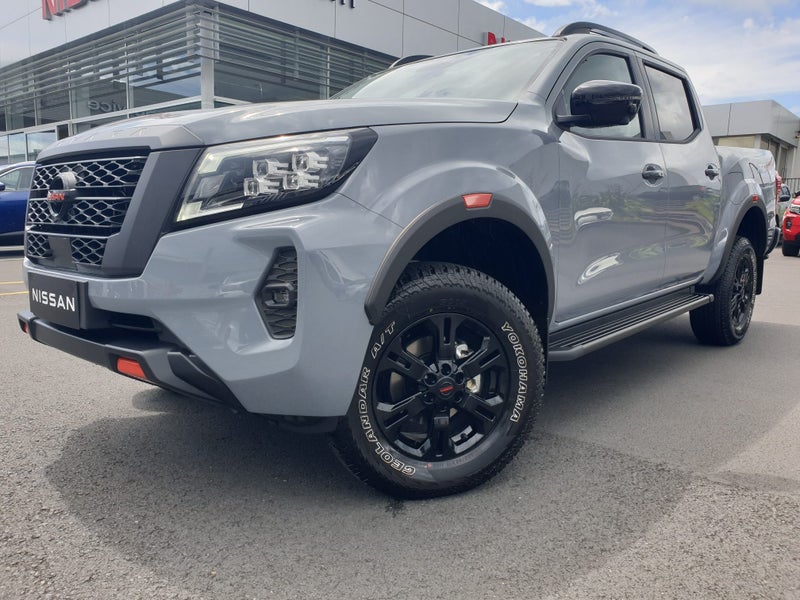 2025 Nissan Navara PRO-4X 4WD AUTO image 3
