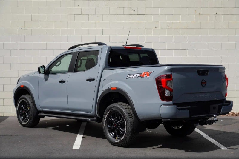 2025 Nissan Navara PRO-4X 4x4 auto image 5