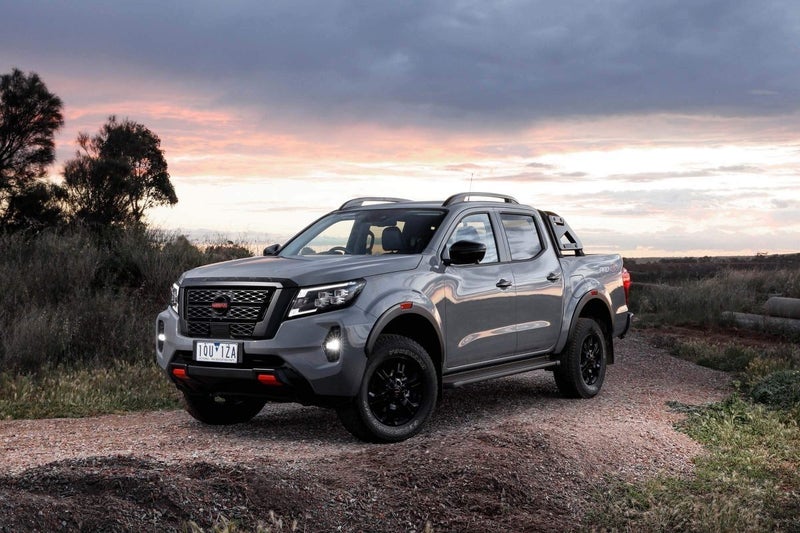 2025 Nissan Navara PRO-4X 4x4 auto image 4