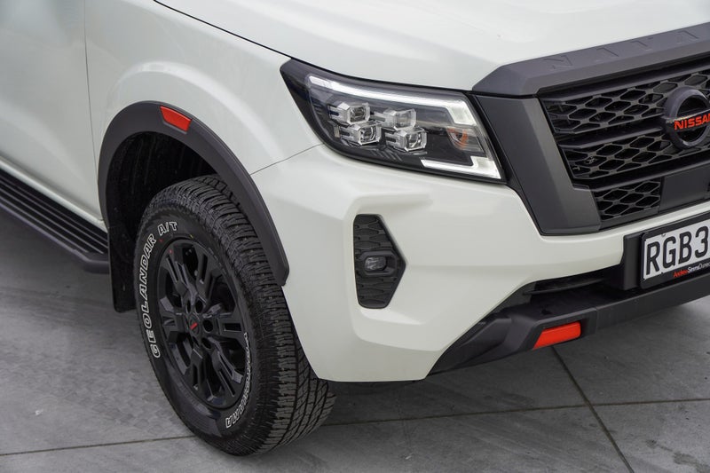 2025 Nissan Navara Pro-4X 4x4 auto image 2
