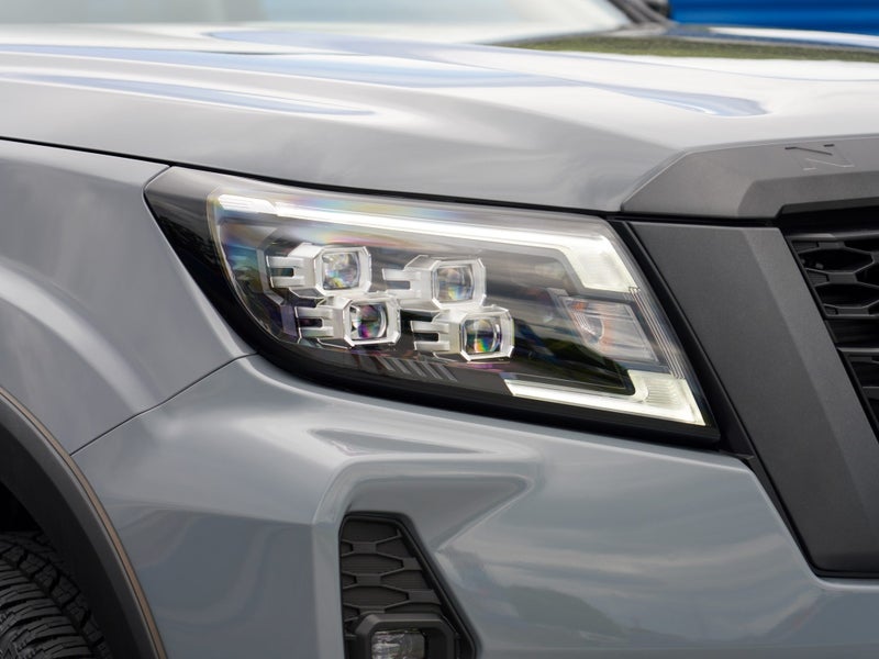 2025 Nissan Navara Pro-4X 4x4 auto image 2