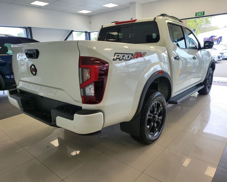2025 Nissan Navara PRO-4X image 3