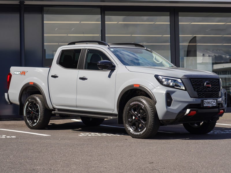 2025 Nissan Navara Pro-X 4WD 2.3D 4Dr Ute image 1