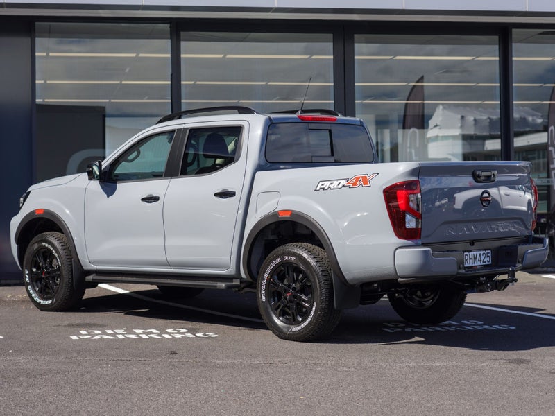 2025 Nissan Navara Pro-X 4WD 2.3D 4Dr Ute image 3