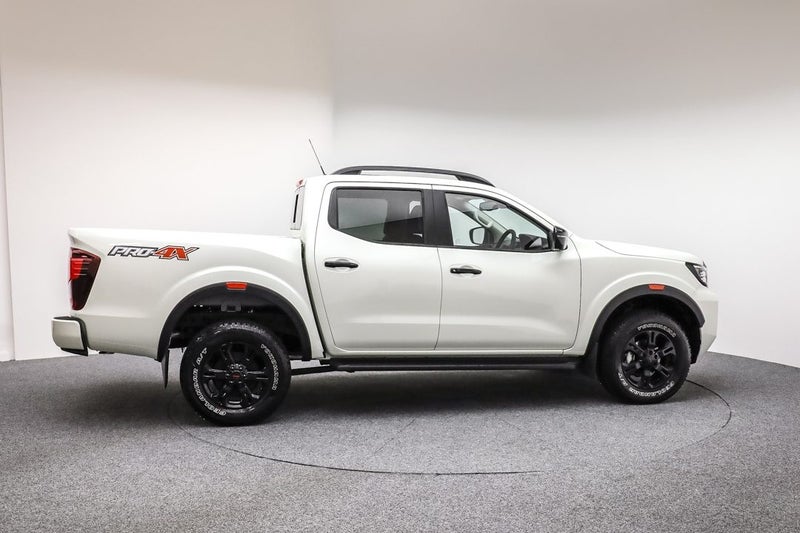 2025 Nissan Navara PRO4X 4WD D/C Auto image 5