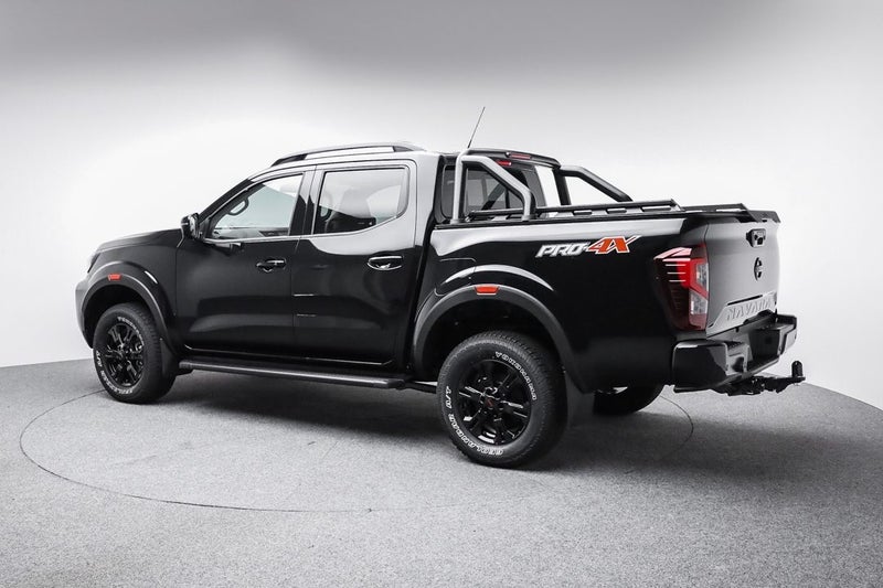 2025 Nissan Navara PRO4X 4WD D/C Auto image 5