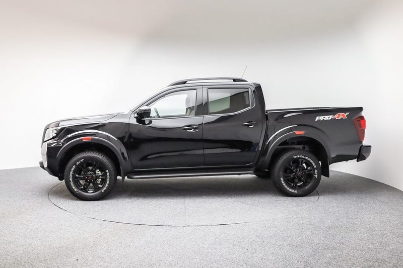 2025 Nissan Navara PRO4X 4WD D/C Auto image 4