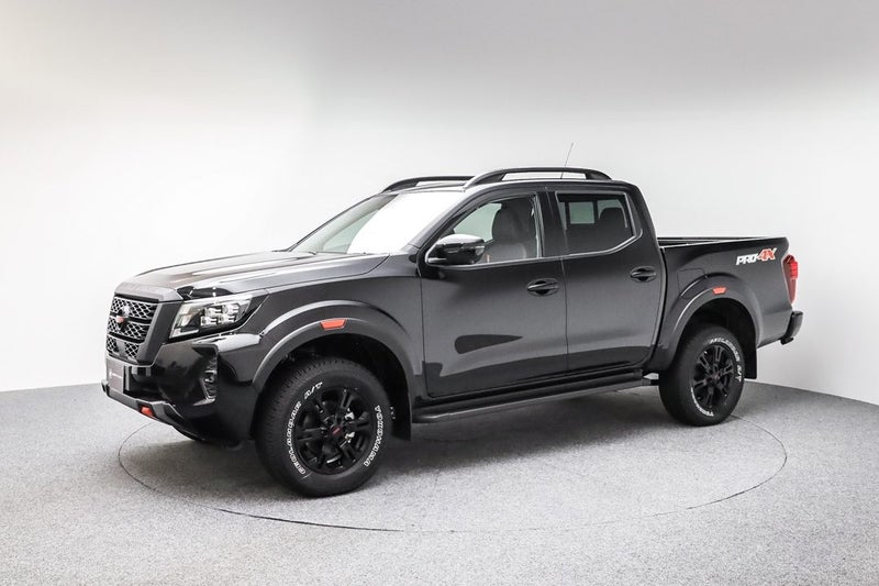 2025 Nissan Navara PRO4X 4WD D/C Auto image 3