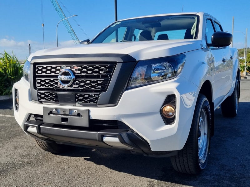 2025 Nissan Navara SL 2.3Diesel/6 Speed Manual image 3