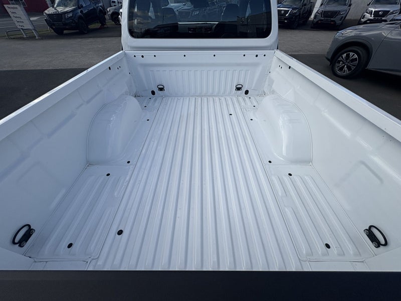 2025 Nissan Navara SL King Cab 4WD image 5