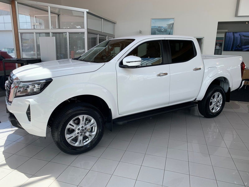 2025 Nissan Navara ST 2.3D/4WD/7AT image 2