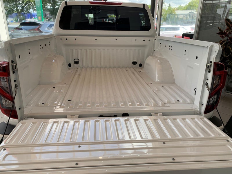 2025 Nissan Navara ST 2.3D/4WD/7AT image 4