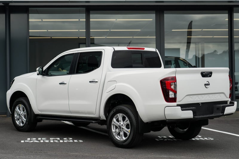 2025 Nissan Navara ST 4WD 2.3D 4Dr Ute image 2