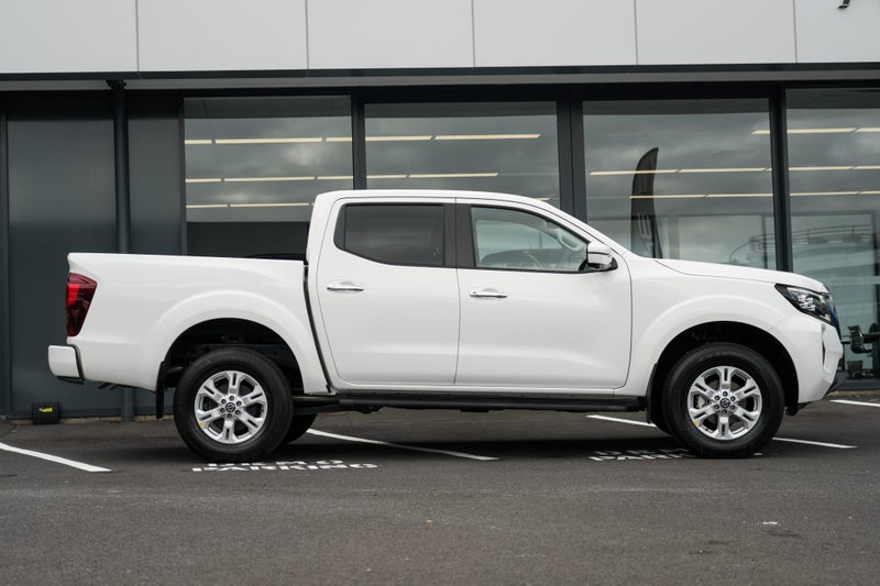2025 Nissan Navara ST 4WD 2.3D 4Dr Ute image 4