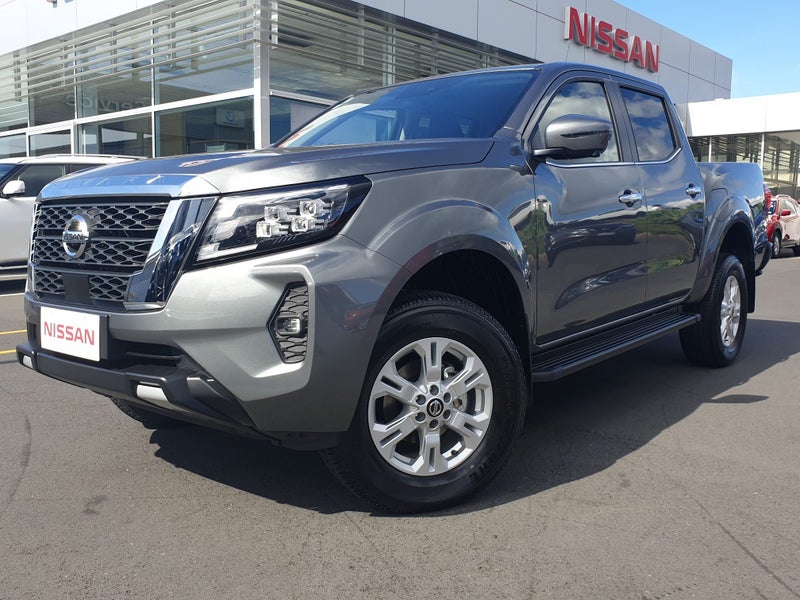 2025 Nissan Navara ST 4WD image 2