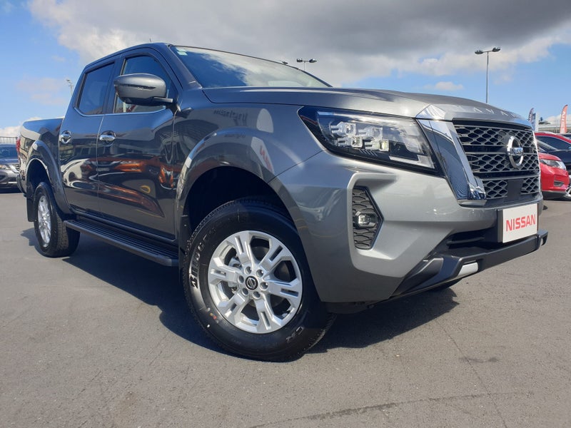 2025 Nissan Navara ST 4WD image 4