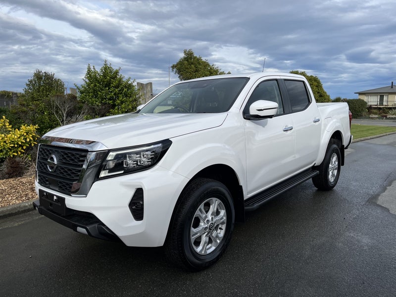 2025 Nissan Navara ST 4WD D/C Auto image 3