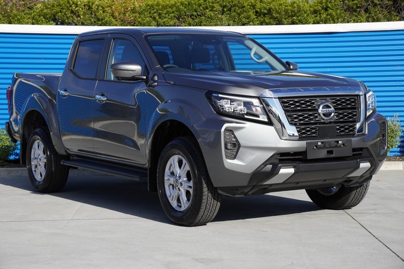 2025 Nissan Navara ST 4x4 auto image 1