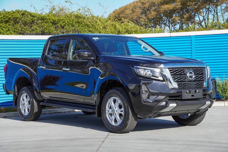 2025 Nissan Navara ST 4x4 auto image 2