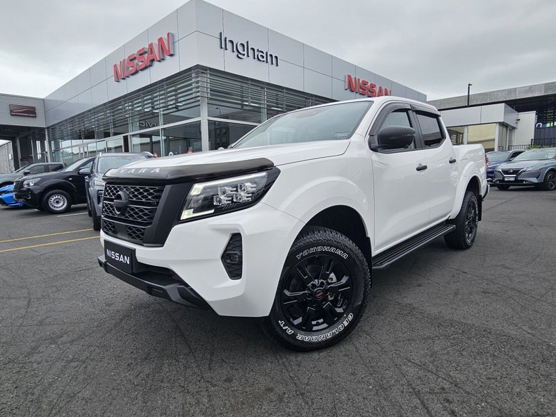 2025 Nissan Navara ST BLACK EDITION 4WD image 2