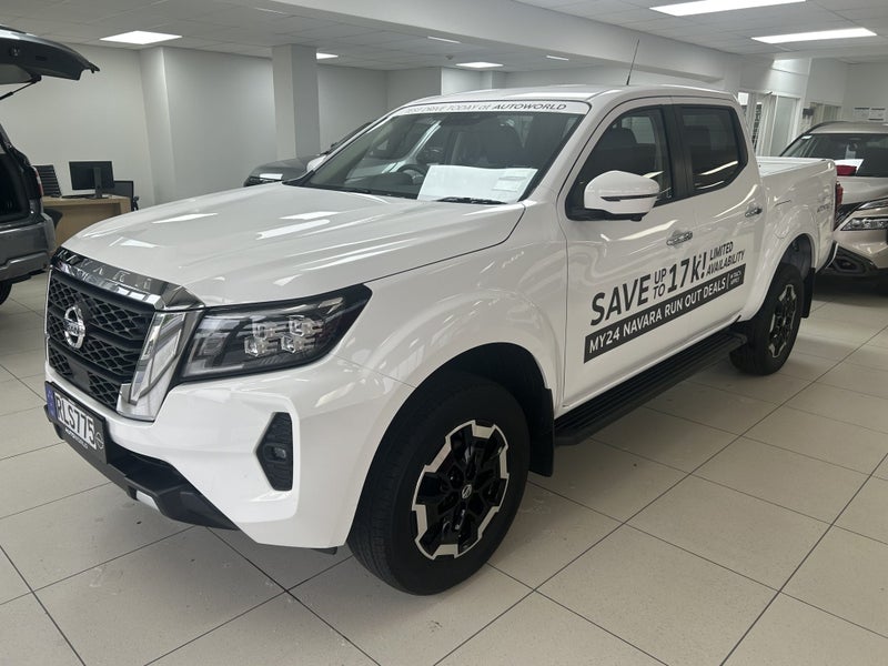 2025 Nissan Navara ST-X 2.3 4WD D/C Auto image 3