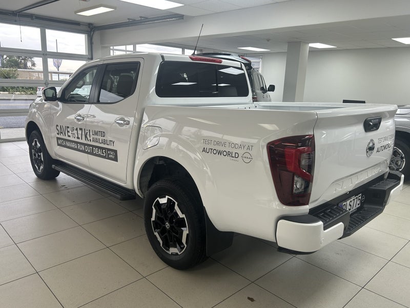 2025 Nissan Navara ST-X 2.3 4WD D/C Auto image 5