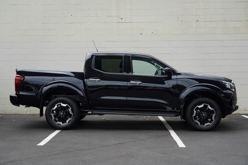 2025 Nissan Navara ST-X 2.3D 4WD 4Dr Ute image 3
