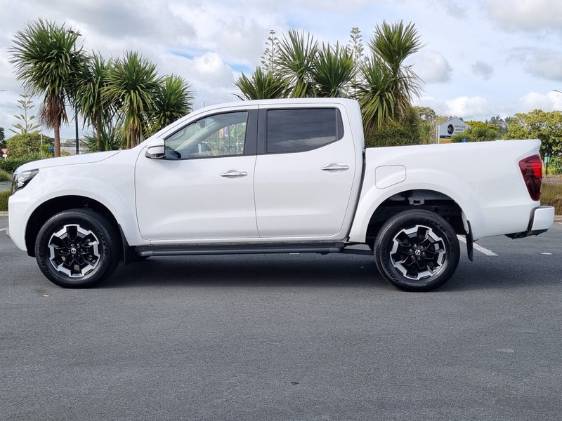 2025 Nissan Navara ST-X 2.3D/4WD/7 SPEED image 3