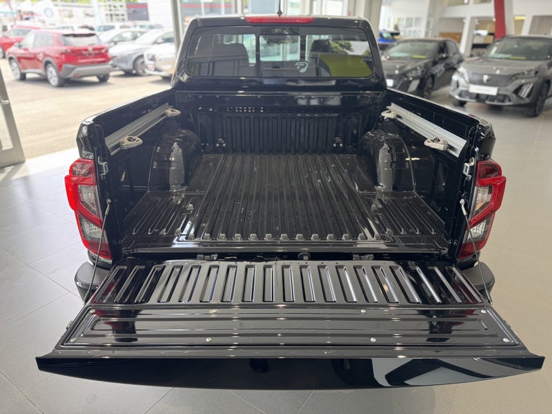 2025 Nissan Navara ST-X 2.3D/7AT image 5