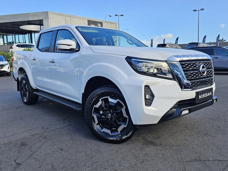 2025 Nissan Navara ST-X 2WD/AUTO image 5