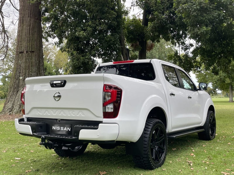 2025 Nissan Navara ST-X 4WD image 5