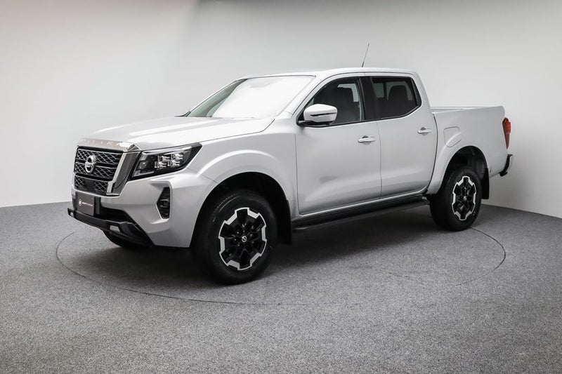 2025 Nissan Navara ST-X 4WD D/C Auto image 3