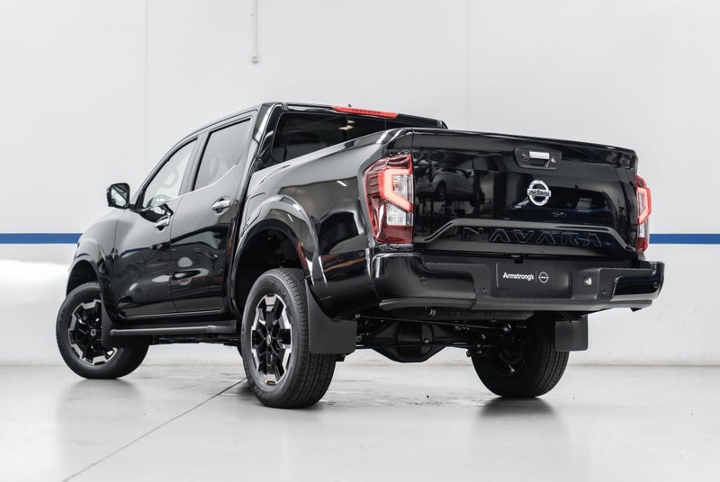 2025 Nissan Navara ST-X 4WD TOP SPEC image 3