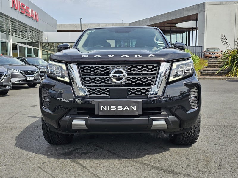 2025 Nissan Navara ST-X AMOUR ISE image 3