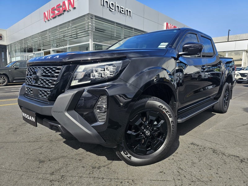 2025 Nissan Navara ST-X BLACK EDITION image 2