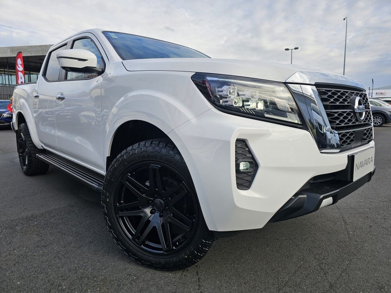 2025 Nissan Navara ST-X SPORT 4WD image 3
