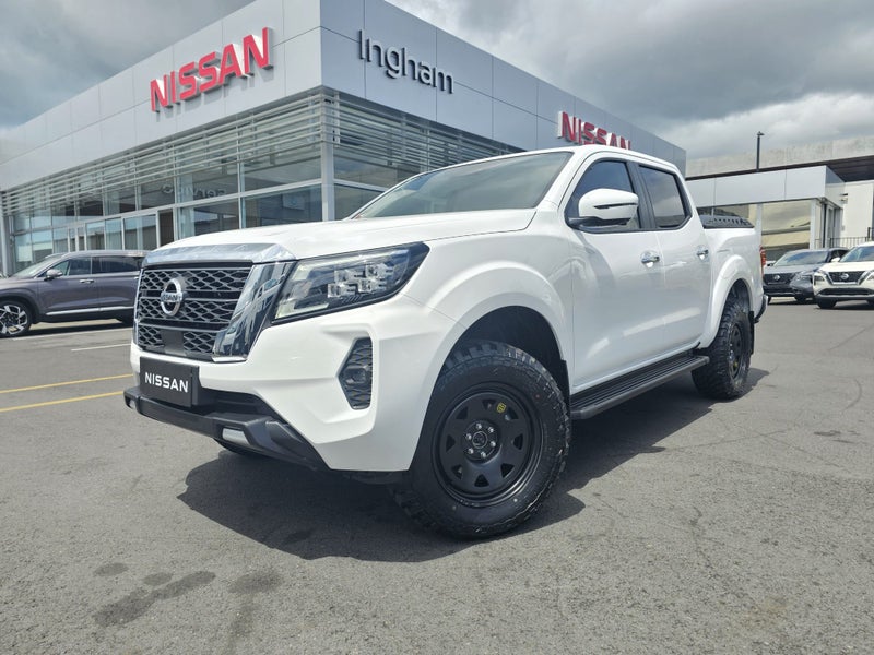 2025 Nissan Navara ST X-TERRAIN image 1