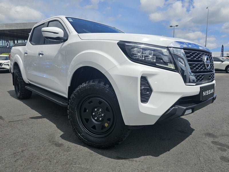 2025 Nissan Navara ST X-TERRAIN image 4
