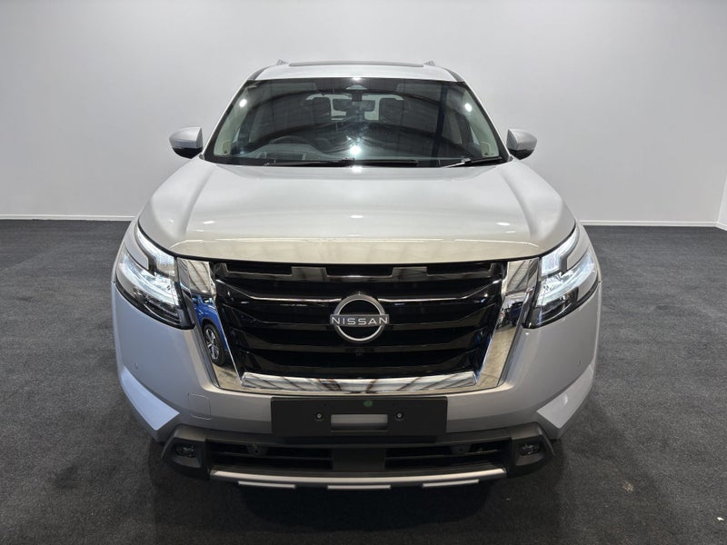 2025 Nissan Pathfinder 4WD 3.5 TI-L image 2